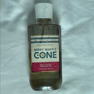 Bath & Body Works Berry Waffle Cone Shower Gel